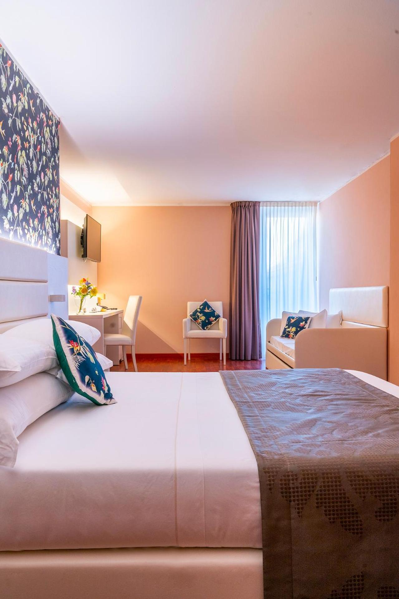 Hotel Formula Int. & Puravita Spa Rosolina Bagian luar foto