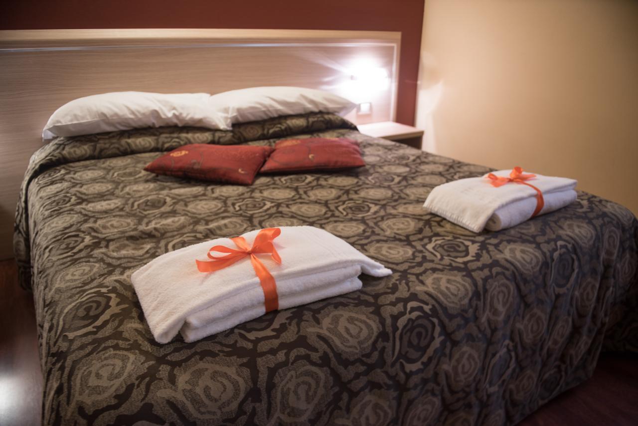 Hotel Formula Int. & Puravita Spa Rosolina Bagian luar foto